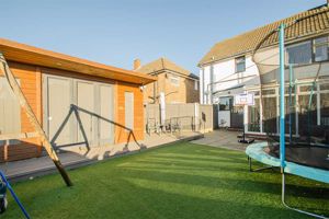 Photo 25- click for photo gallery